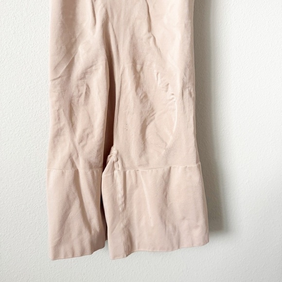 SPANX Mid Thigh Seamless Bodysuit - Picture 7 of 8